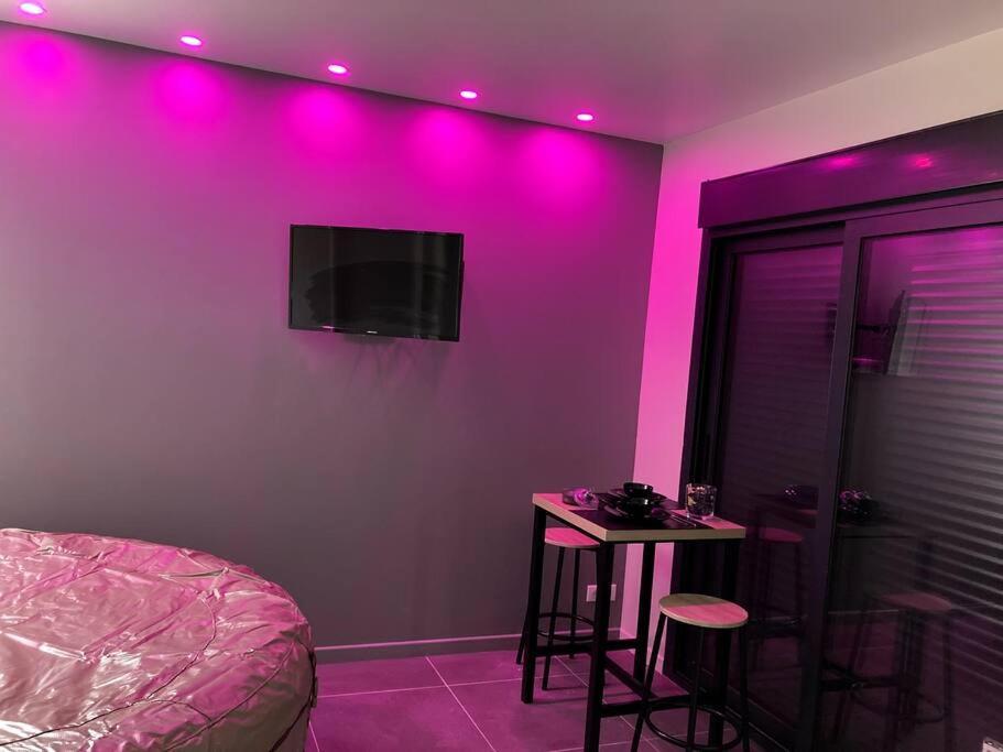 Spa Le Love Saint-Germain-les-Corbeil Exterior photo